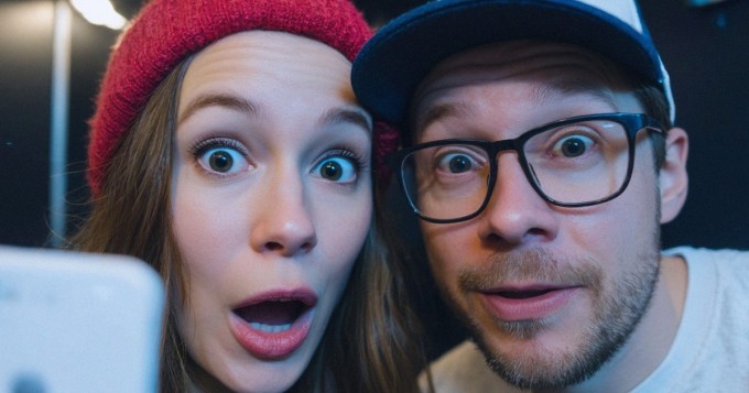 Nainen meni sänkyyn miespuolisen ystävänsä kanssa ja pettyi