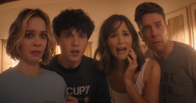 Netflix: Perhehämminki-leffassa kehot vaihtuvat - Jennifer Garner ja Ed Helms tähdittävät