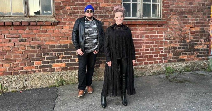 Retropenu ja Päivi Lepistö julkaisivat yhteissinglen