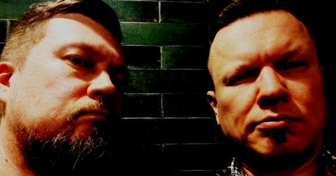 Pikkujoulujen ykköshitti? Seuramiehet julkaisi MUKAVAX-bilebiisin