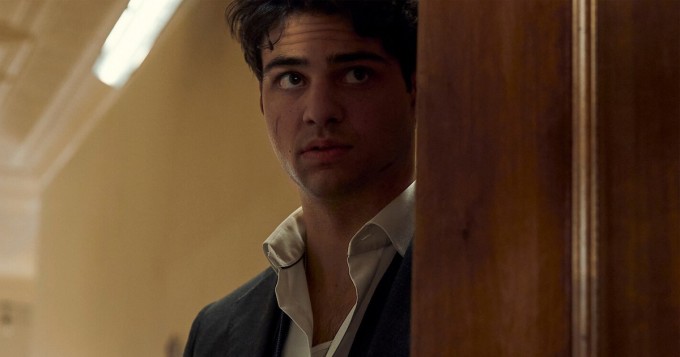 Noah Centineo pääosassa tulevassa Netflix-sarjassa The Recruit