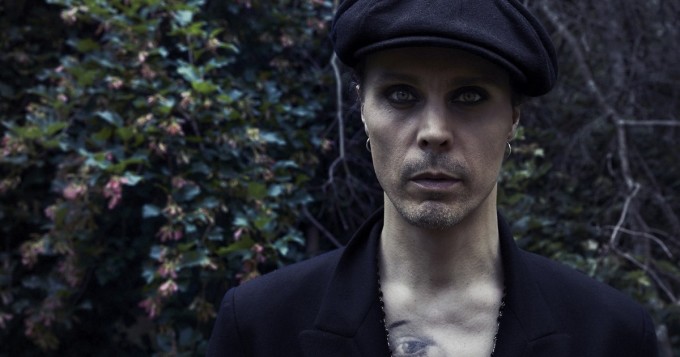 Ville Valo eli VV julkaisi uuden singlen The Foreverlost - "pakahduttavan rappioromanttinen hanurinheilutusnumero"