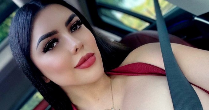 Mikä Instagram-peppu! Meksikon kurvitar Viviane Lomelin huumaa kaikki