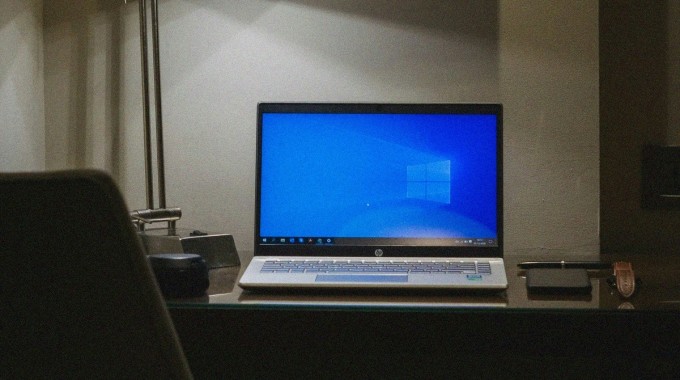 Windows-kannettava tietokone.