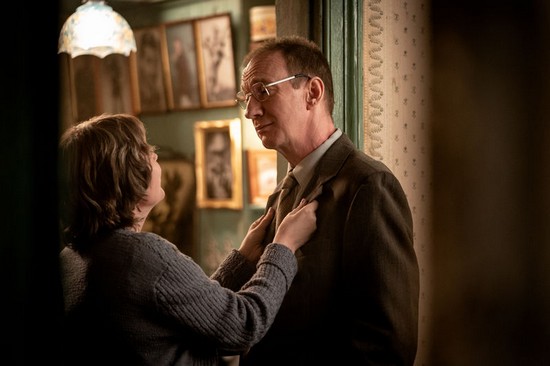 Landscapers - Olivia Colman (Susan Edwards) & David Thewlis (Christopher Edwards)