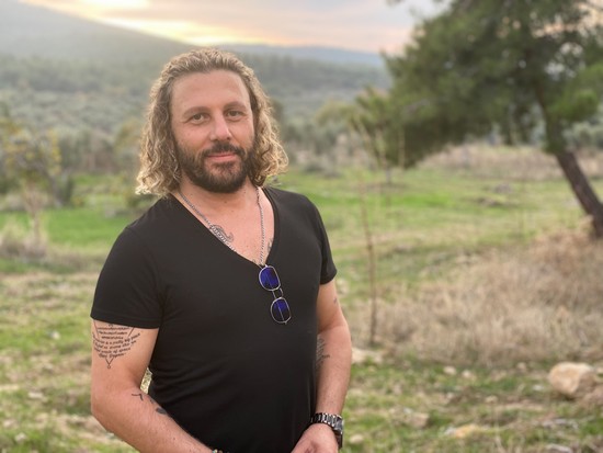 Maajussille morsian maailmalla - Sinan