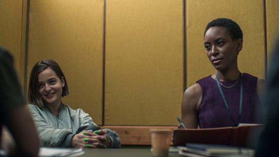 Showtrial - Julkinen tuomio - Tracy Ifeachor (Cleo Roberts) & Céline Buckens (Talitha Campbell)