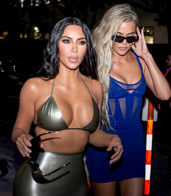Kim Kardashian - Khloe Kardashian