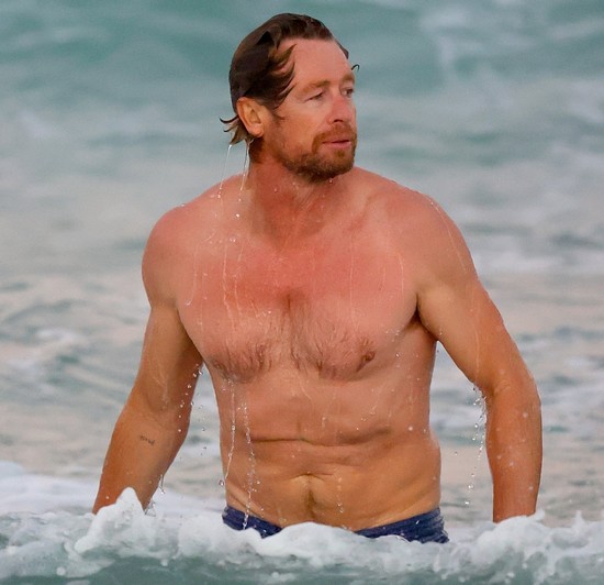 Simon Baker