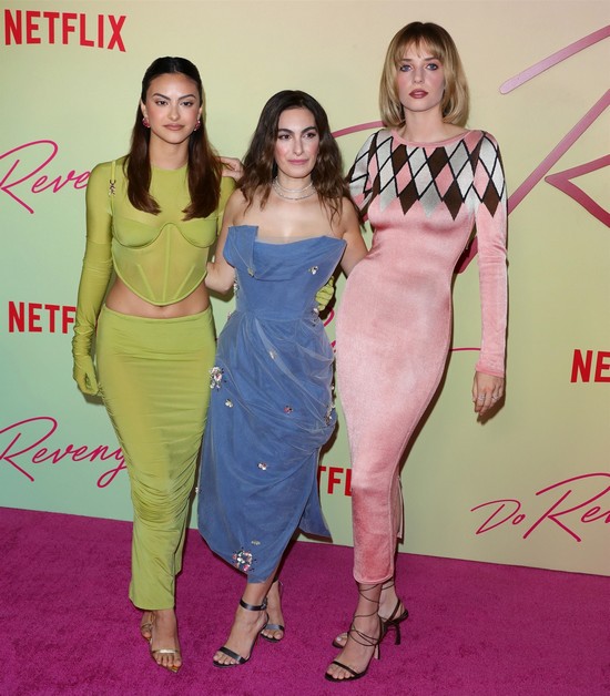 Camila Mendes - Jennifer Kaytin Robinson - Maya Hawke