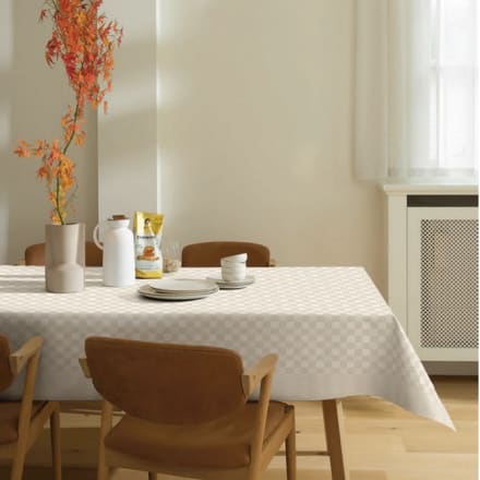 LINGE DE TABLE ENDUIT img