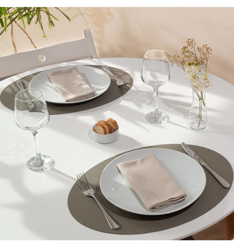 PLACEMAT - RECYC LEDER - 33x45cm ovaal - 12st - PEPPER - sfeerfoto PLM7102 img