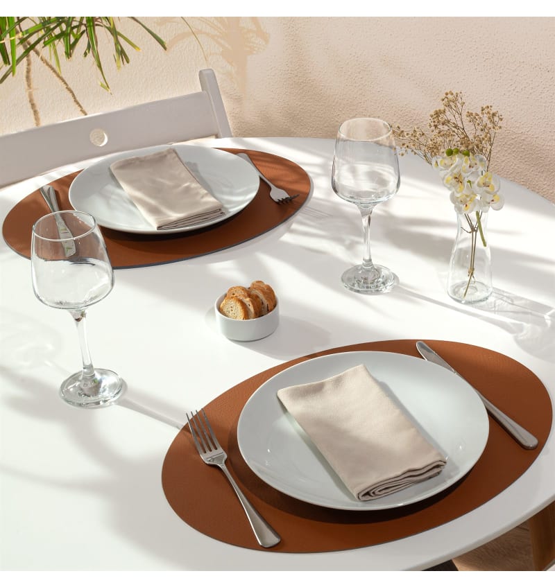 PLACEMAT - RECYC LEDER - 33x45cm ovaal - 12st - NUTMEG - sfeerfoto PLM7103 img