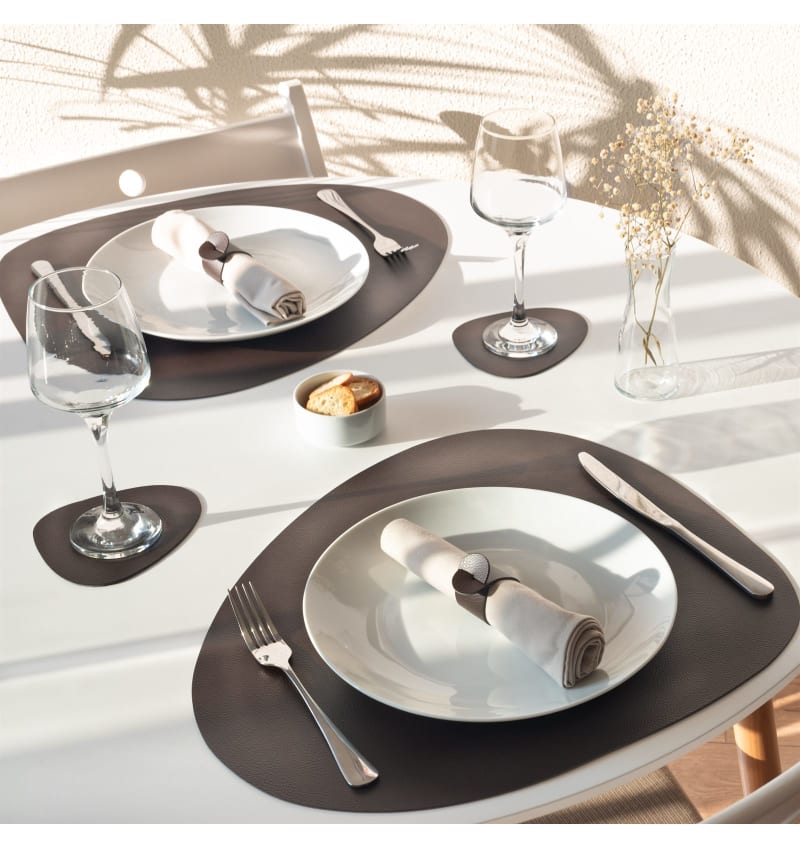 SKINNATUR - placemat pebble - 46x40cm - 12st - COFFEE BEAN - sfeerfoto SKIN02002 img