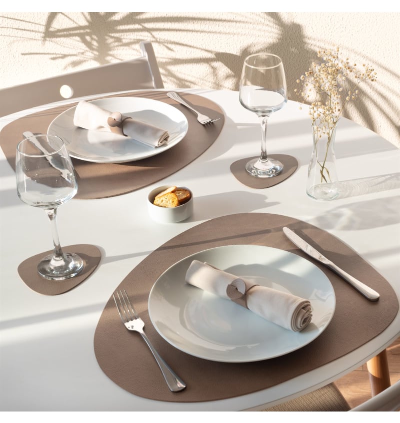 SKINNATUR - placemat pebble - 46x40cm - 12st - TOBACCO - sfeerfoto SKIN02012 img