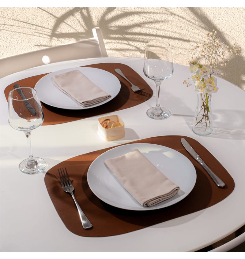 SKINNATUR - placemat ellipse - 45x33cm - 12st - COGNAC - sfeerfoto SKIN04006 img