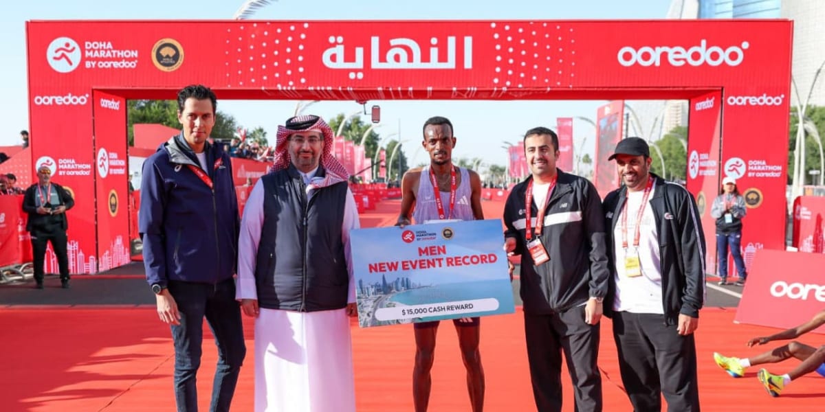 Marathon de Doha : les Éthiopiens Tamirat Tola et Tigist Gezahagn transforment le désert en piste record