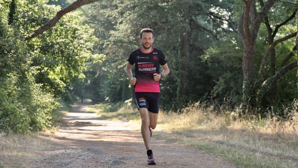 Emmanuel Bonnier, recordman du marathon couru en pyjama