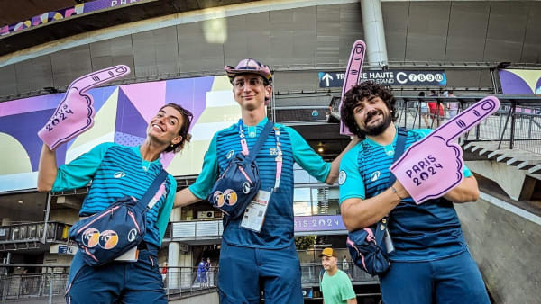 Les bénévoles : ces petites mains de l’ombre qui font vivre le sport aux JO de Paris 2024