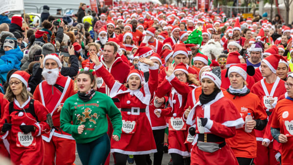 10 Best Gift Ideas for Runners This Holiday Season