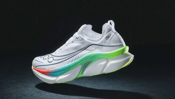 Saucony Endorphin Elite 3: the brand’s most refined racing shoe