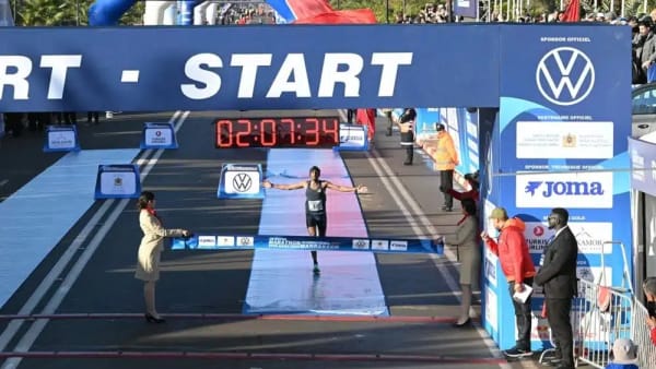 Marathon de Marrakech : Abdelhadi Labäli balaye le temps, Hayat Benhniya fait tomber le record