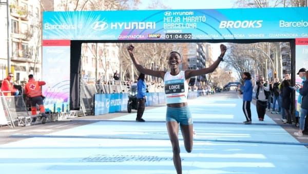 Semi-Marathon de Barcelone : Loice Chemnung et Hagos Gebrhiwet en patrons, Emmanuel Roudolff-Levisse monumental