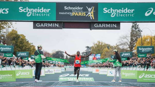 Paris Marathon 2025: Benard Biwott and Bedatu Hirpa triumph in a spectacular editio