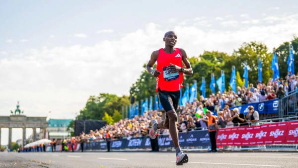 Sabastian Sawe forfait à Berlin, Yomif Kejelcha vise grand à Valence : On fait le point sur les grands marathons de l’automne