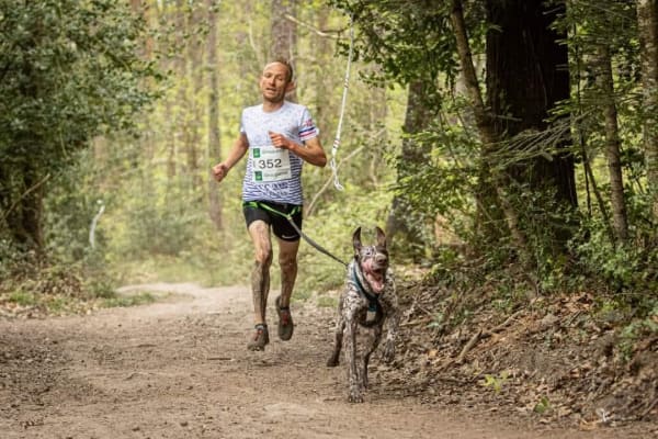 « Sans mes chiens, je continuerais de fumer un paquet par jour » : l’histoire folle d’Anthony Remars, champion du monde de canicross