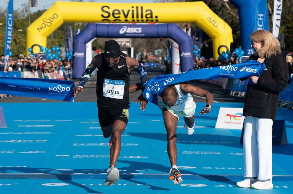 Marathon de Séville : Shura Kitata triomphe au terme d’un sprint d’anthologie, Alisa Vainio victorieuse