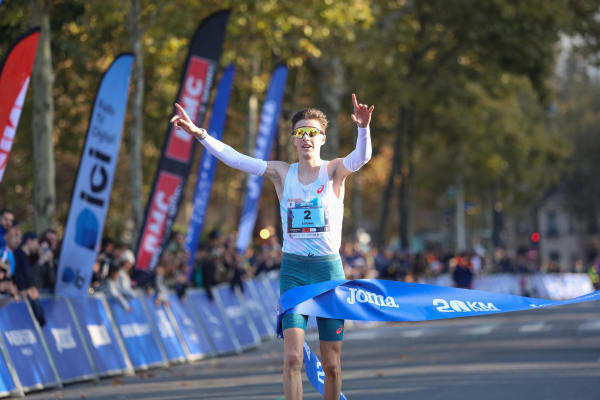 Vredestein Paris 20K: Étienne Daguinos Shatters the Clock at the Foot of the Eiffel Tower