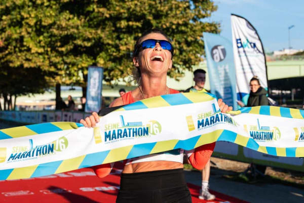 Seine Marathon 76 : Aurélien Declosmesnil et Camille Chaigneau triomphent à Rouen