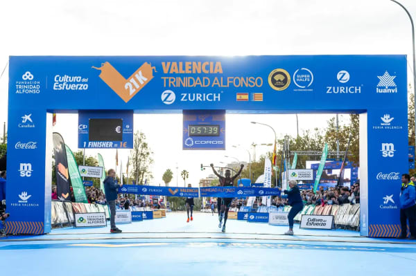 Valencia Half Marathon 2024: World Record for Yomif Kejelcha