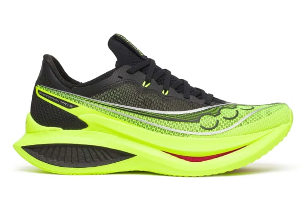 Saucony Endorphin Pro 5 : On vous dit tout ce qu’il faut savoir sur la nouvelle chaussure de running sur route avec plaque carbone