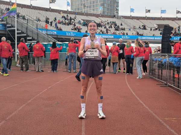 Margaux Sieracki accroche une époustouflante huitième place au Marathon d’Amsterdam
