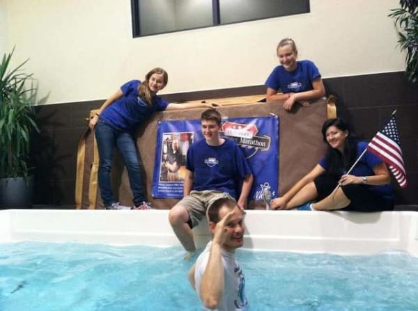 Mike Studer, l’homme qui a couru un marathon sous l’eau
