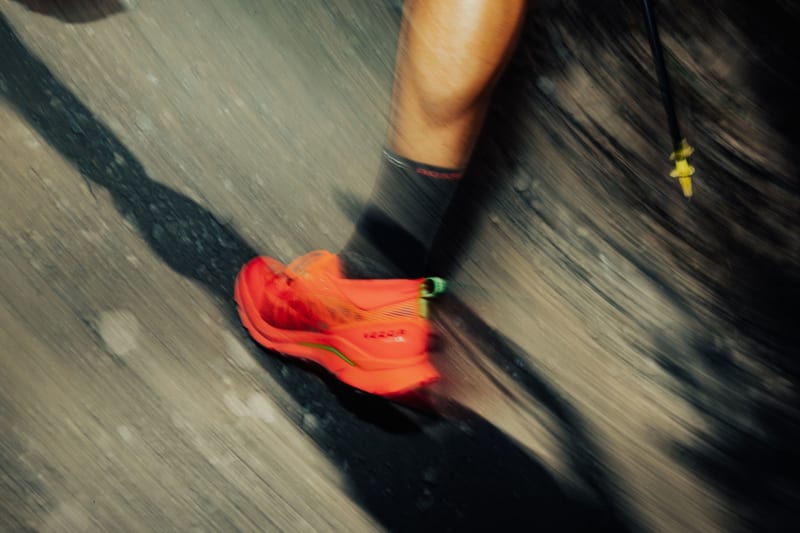 Rossignol passe à la vitesse supérieure en trail avec la Vezor Race Department, une version affûtée pour la compétition à l’approche de l’UTMB.