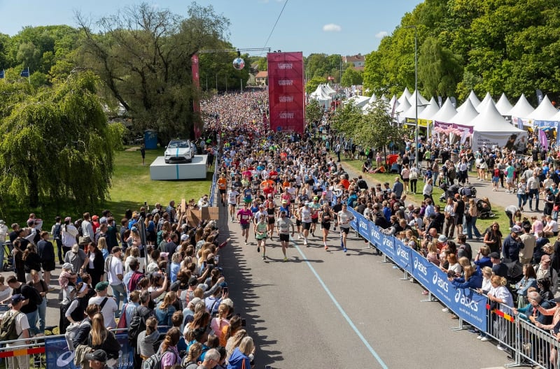 Comment s'inscrire au Göteborgsvarvet (semi-marathon de Göteborg) ? Dates d'inscription, liste d'attente et dossards solidaires : tout ce qu'il faut savoir pour courir le plus grand semi-marathon du monde.