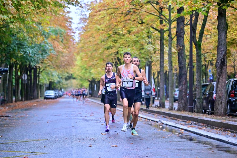 Ce dimanche 31 août, la 10e édition du 10 km du Trocadéro, a rencontré un franc succès avec près de 6 000 coureurs au départ. Récit.