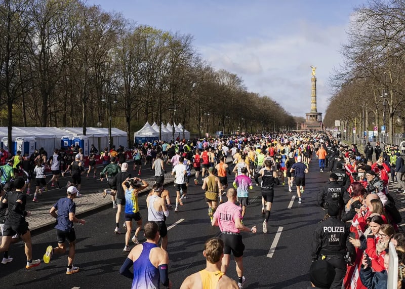 Envie de courir le Semi-marathon de Berlin ? Loterie, tarifs, dossards caritatifs, tour-opérateurs : tout ce qu'il faut savoir pour avoir un dossard.