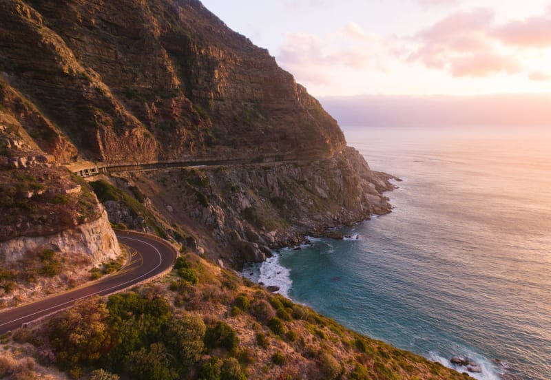 Loterie, temps qualificatifs... Tout savoir pour s'inscrire au Marathon Two Oceans à Cape Town, avec un ultra de 56 km et un semi-marathon.