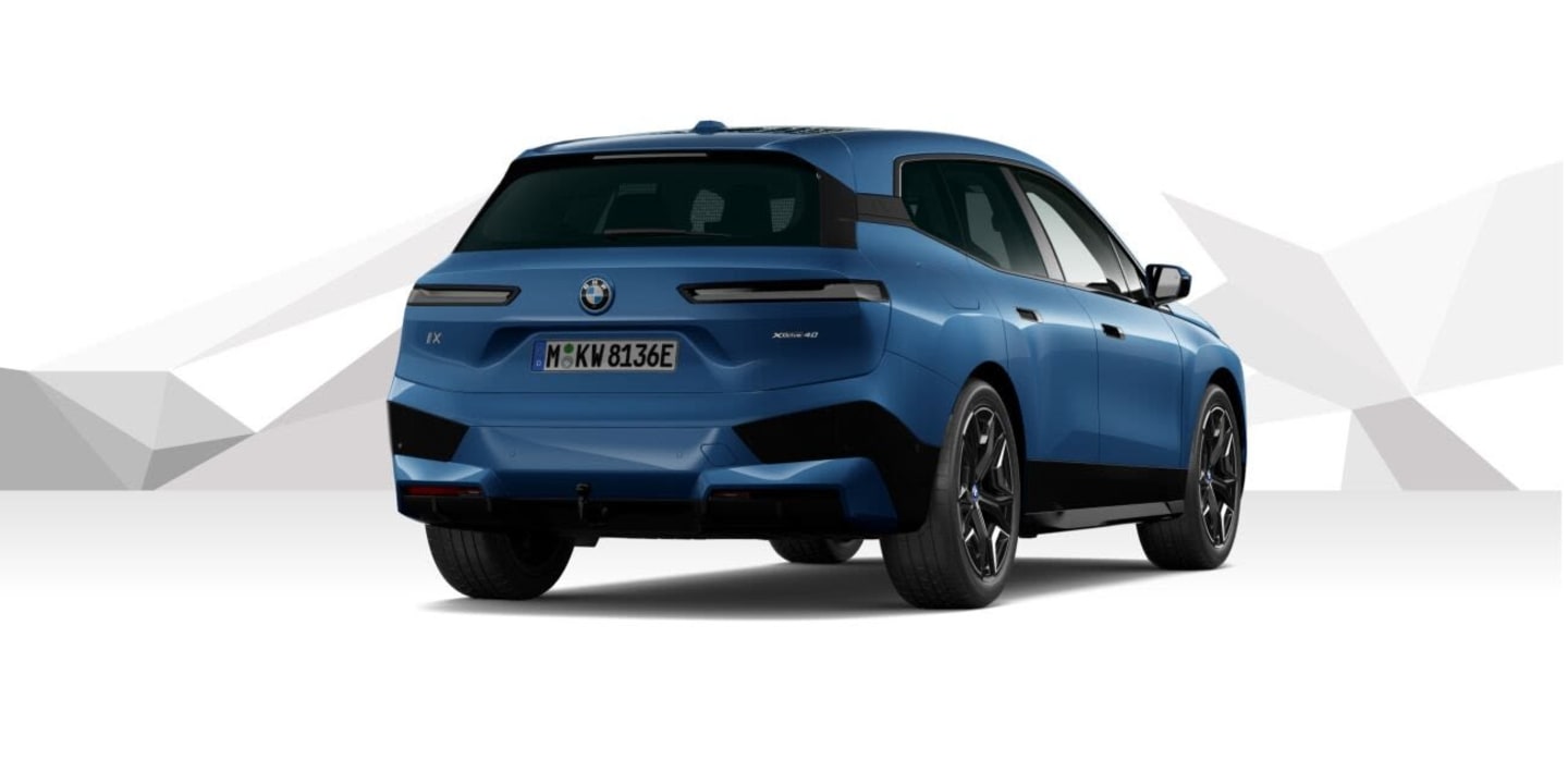 BMW iX