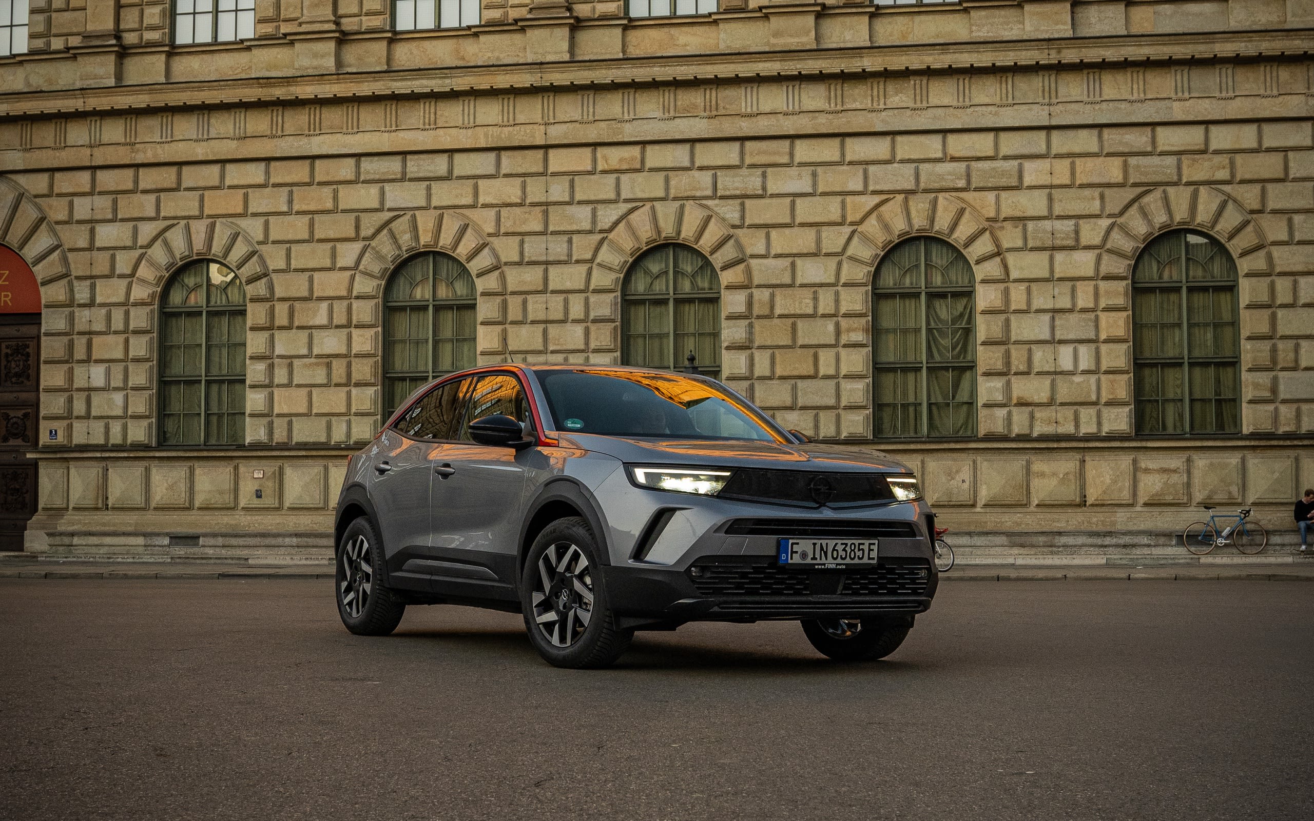 Opel Mokka-E: Der perfekte<br>E-SUV für den urba