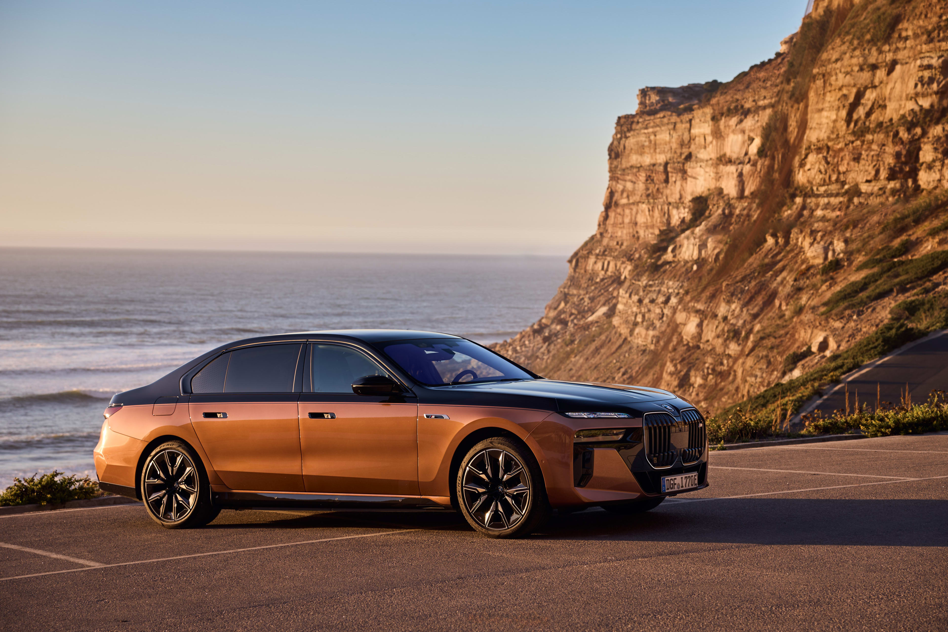 Luxus E-Auto 2025: Strom trifft Premium-Stil
