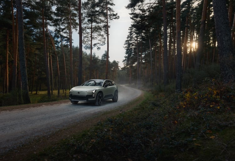 Volvo EX60 Cross Country