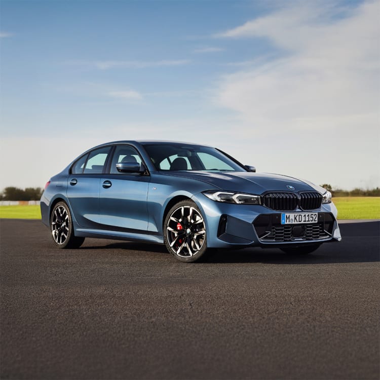Eine BMW 330i Limousine.
