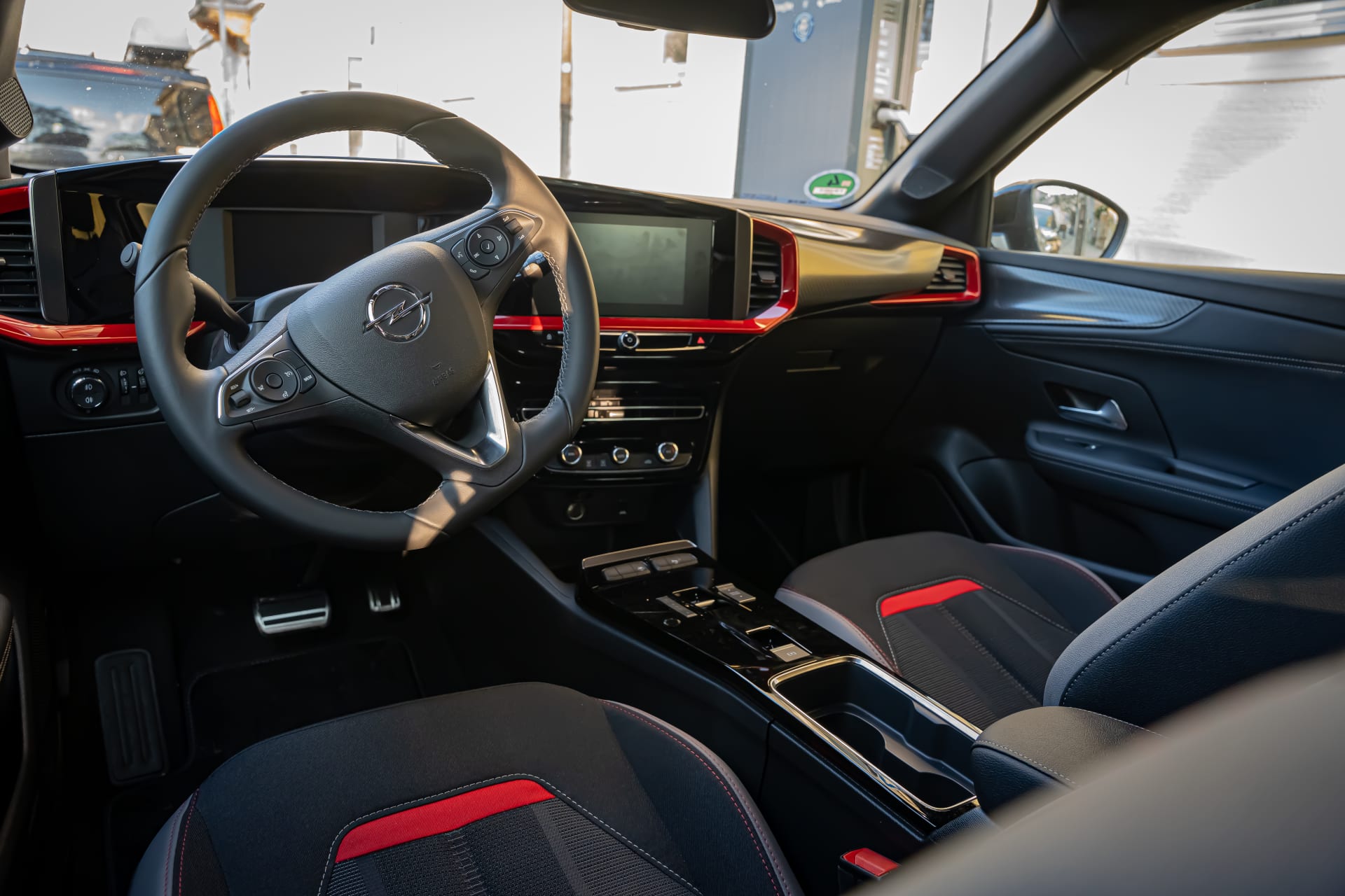 Fahre den Opel Mokka e im FINN Abo