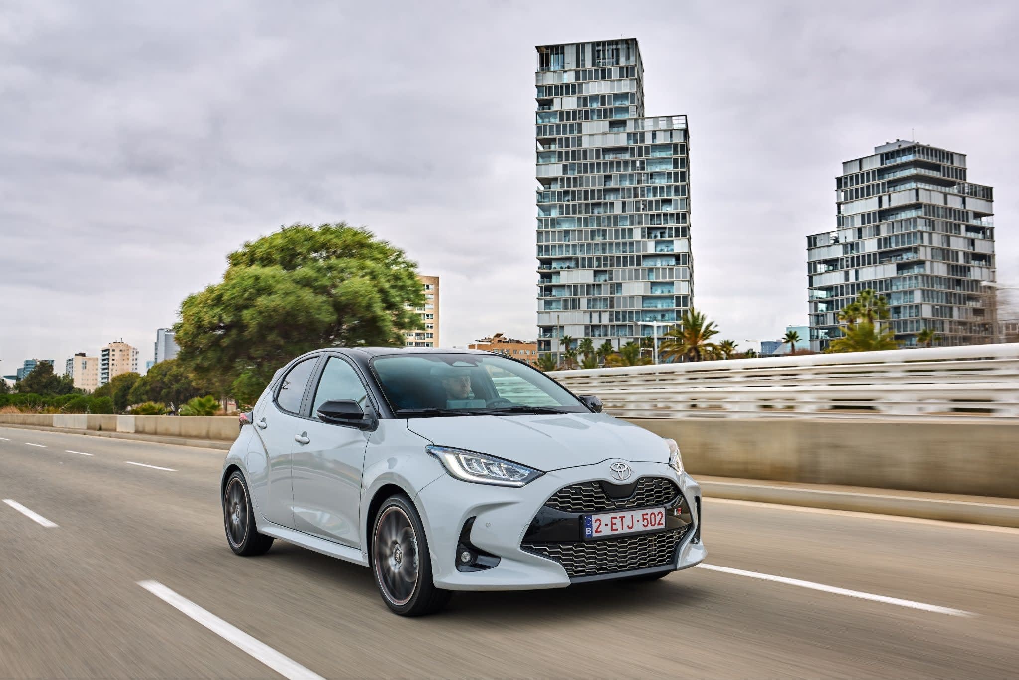 Ein Toyota Yaris Hybrid als zuverlässiger Kleinwagen.