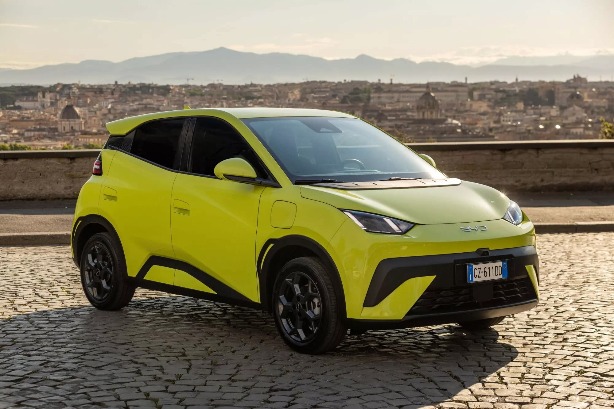 Ein BYD Dolphin Surf als günstiger Elektro-Kleinwagen 2026.